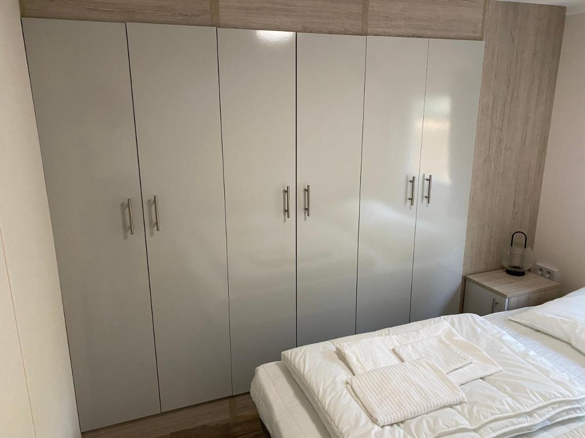 Chalet In De Veluwse Bossen Hoenderloo Zewnętrze zdjęcie